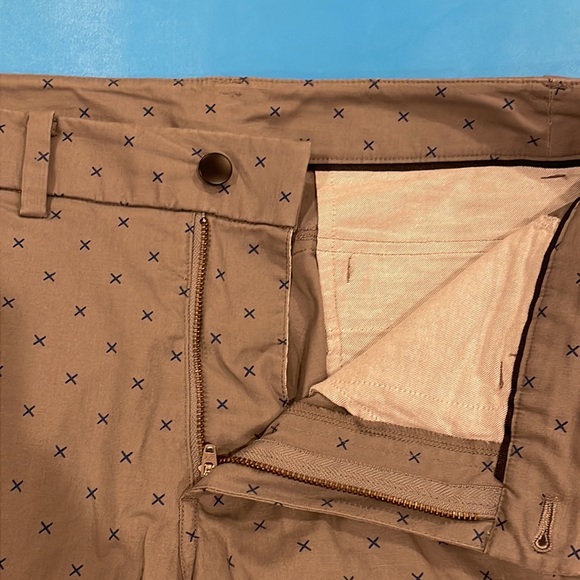 Men’s Lululemon Shorts - Picture 3 of 7